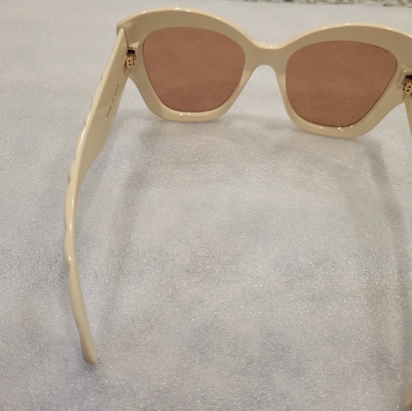 Gucci Sunglasses - Picture 7 of 8